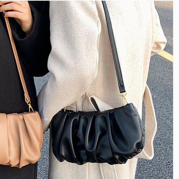 Elizabeth Besich Handbags - 🖤 Black Ladies Crossbody Scrunchy Bag